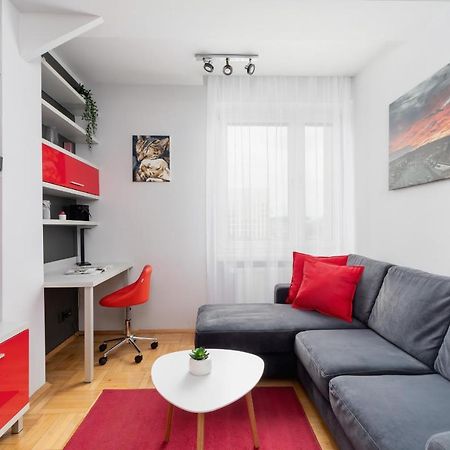 Lagiewniki Sanctuary One Bedroom Apartment By Renters クラクフ エクステリア 写真