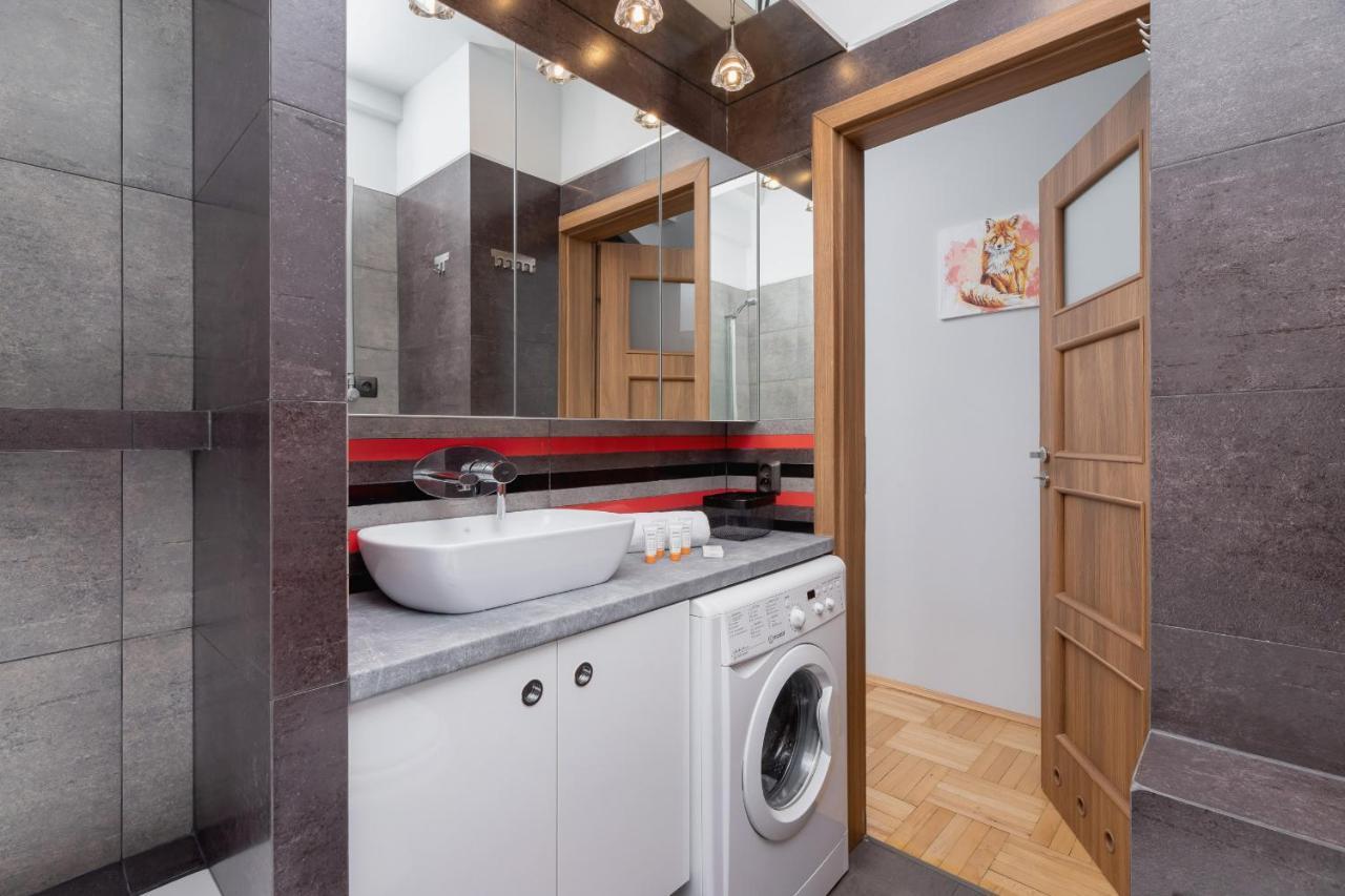 Lagiewniki Sanctuary One Bedroom Apartment By Renters クラクフ エクステリア 写真