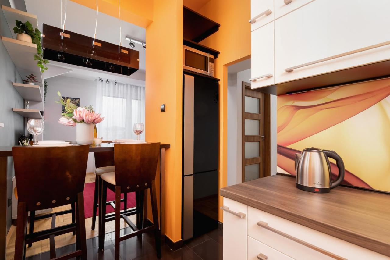 Lagiewniki Sanctuary One Bedroom Apartment By Renters クラクフ エクステリア 写真