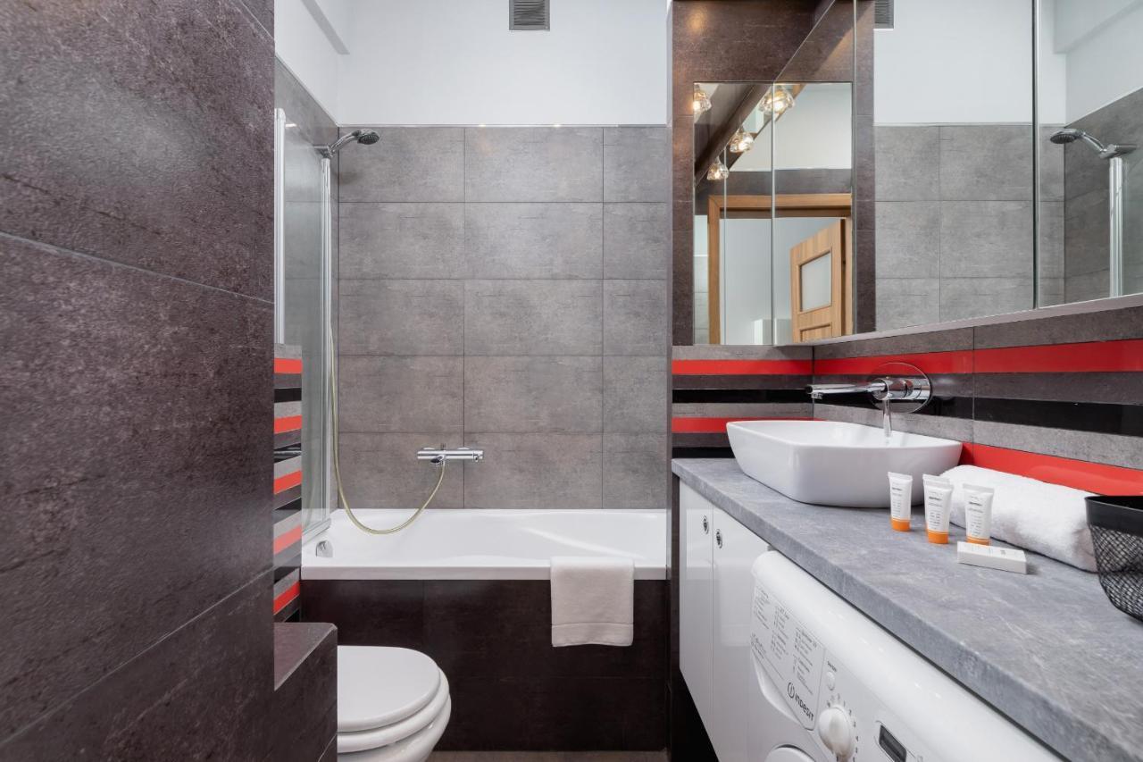 Lagiewniki Sanctuary One Bedroom Apartment By Renters クラクフ エクステリア 写真